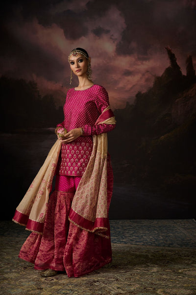 ADNAN DUPATTA