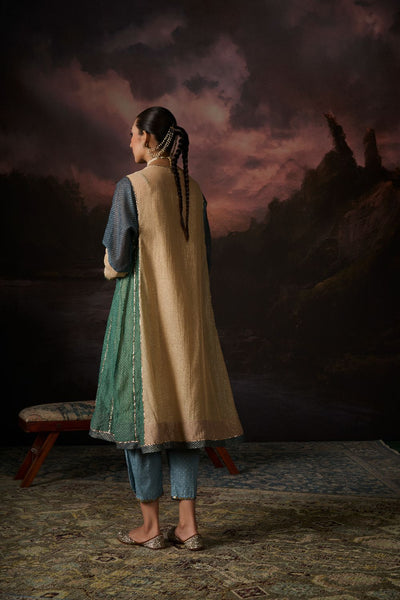 ALIYA PANT