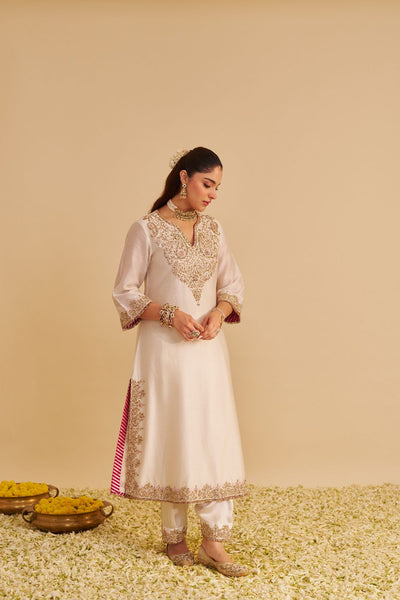Areefa  - Dabka Zardozi Embroidered Rich Banarasi Daisy Ivory Suit & Salwar