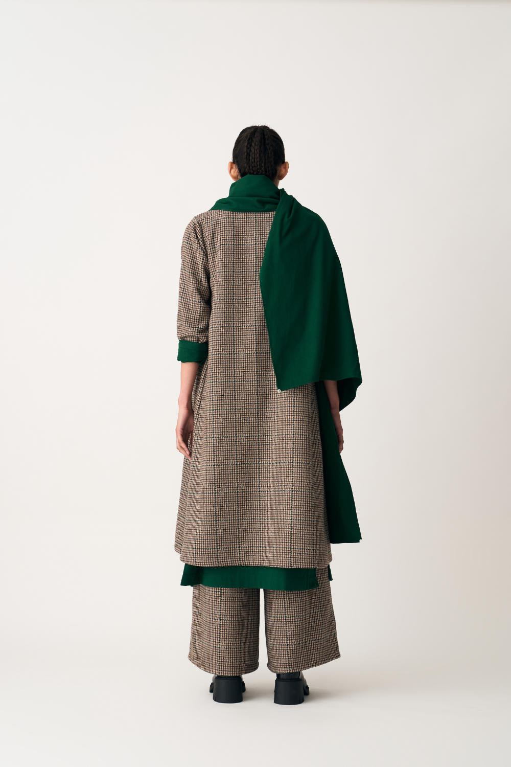 PATCH POCKET SCARF - EMERALD GREEN