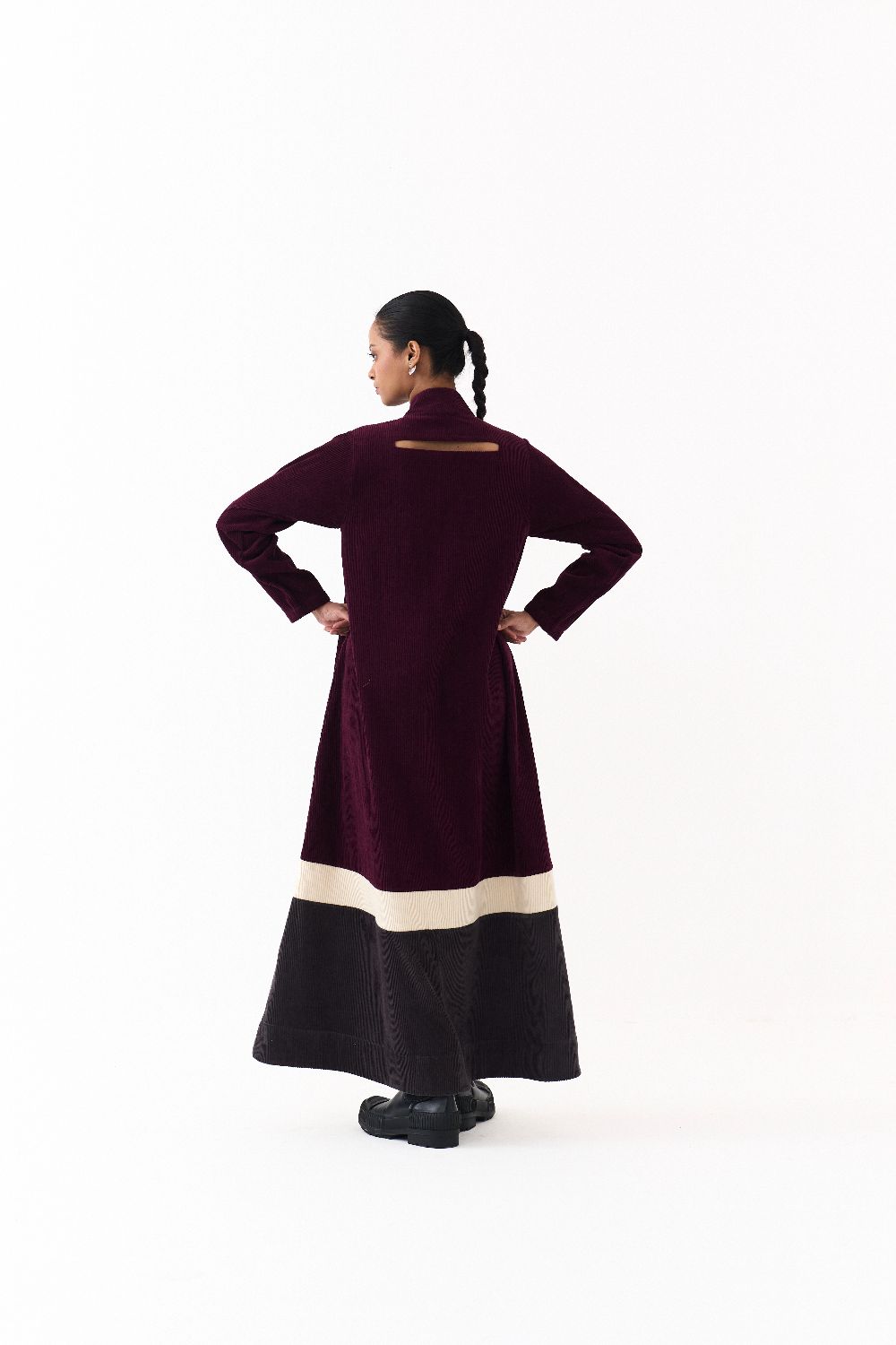 TURTLE NECK DRESS-WINE