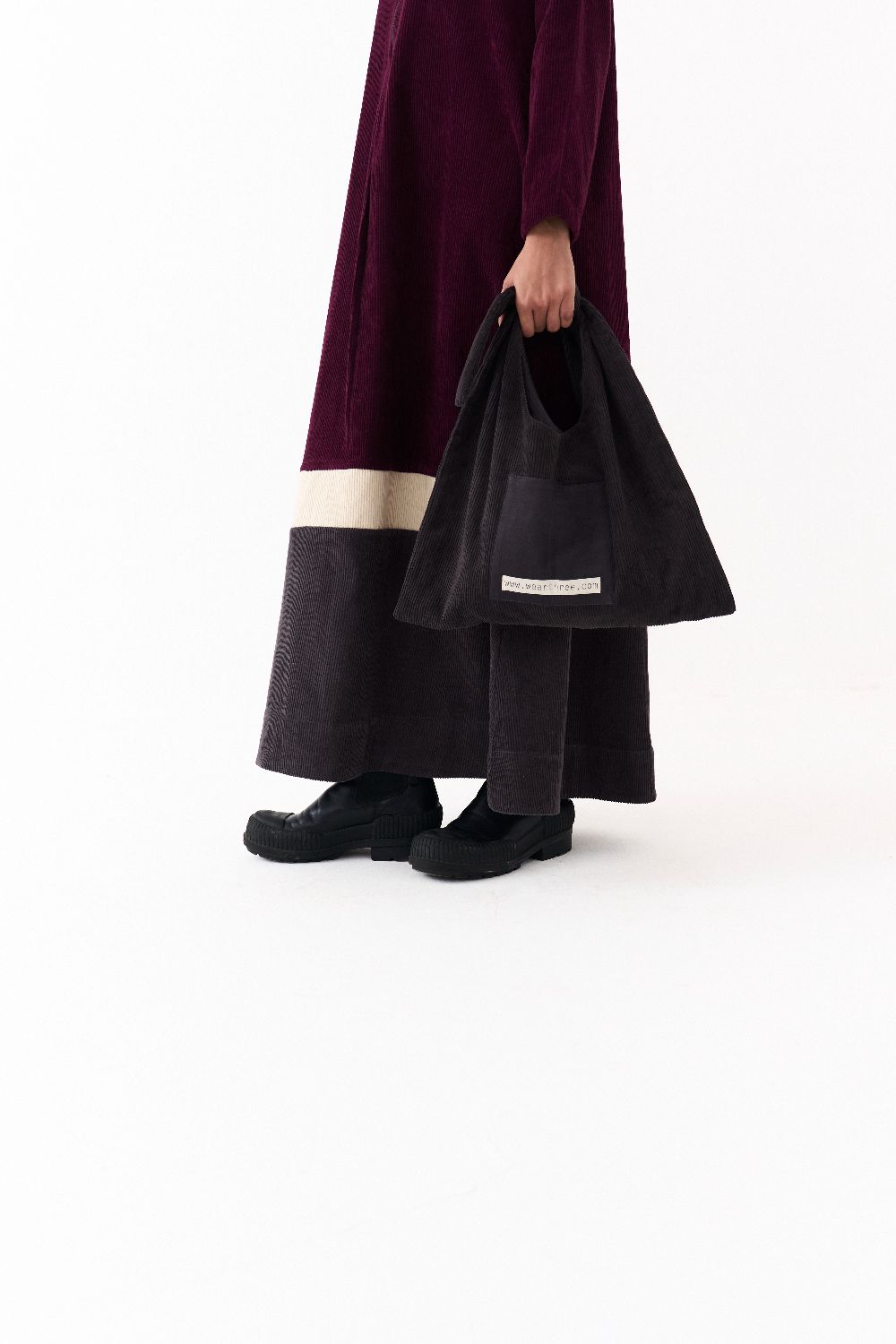 TURTLE NECK DRESS-WINE