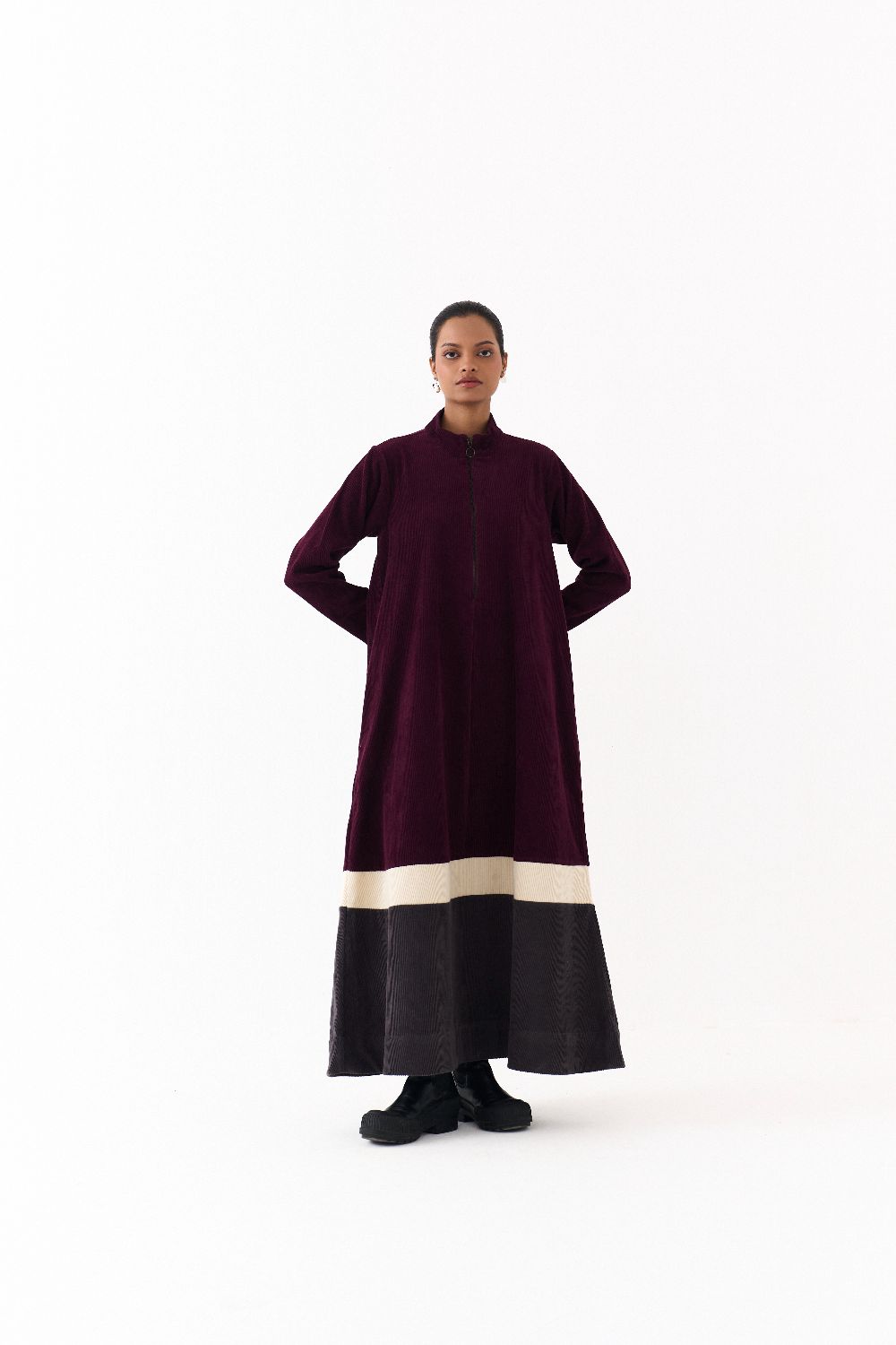 TURTLE NECK DRESS-WINE