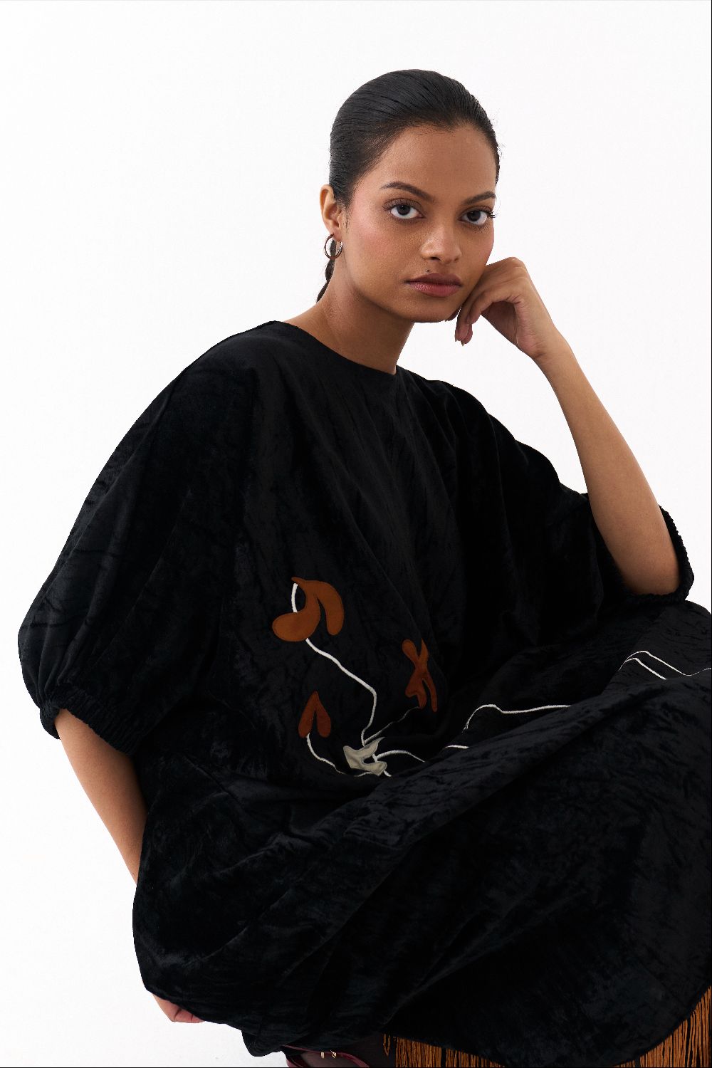 FRINGE KAFTAAN-BLACK