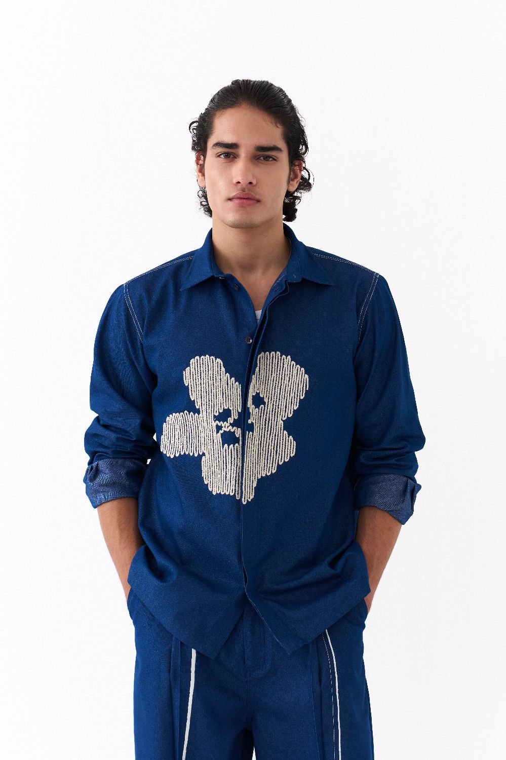 FLORAL EMB. SHIRT-DENIM BLUE