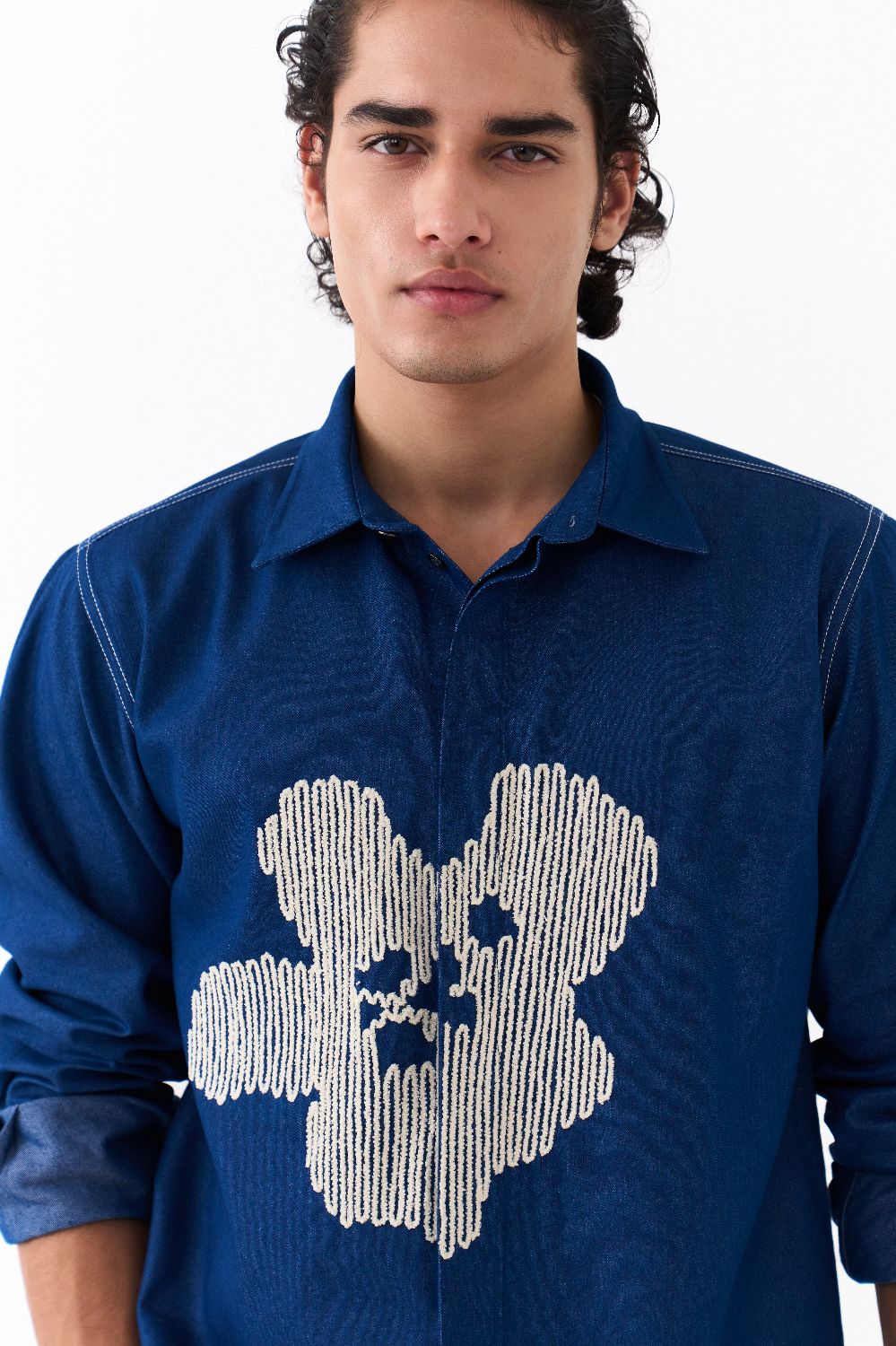 FLORAL EMB. SHIRT-DENIM BLUE