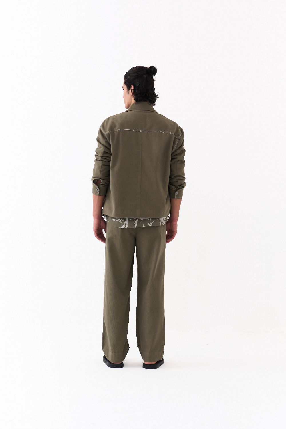 UNISEX JACKET-OLIVE