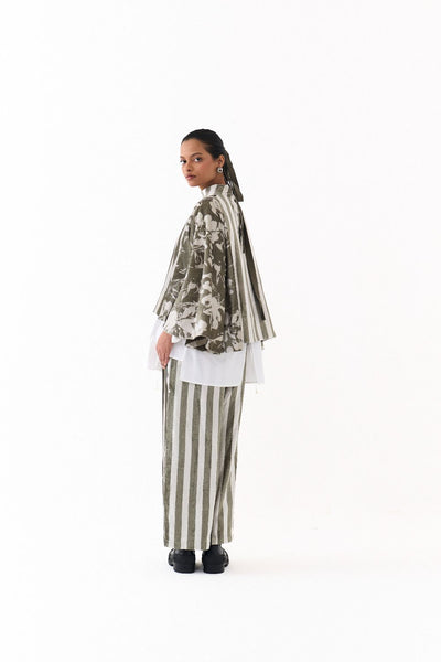 WIDE HEM PONCHO-OLIVE STRIPE/FLORAL