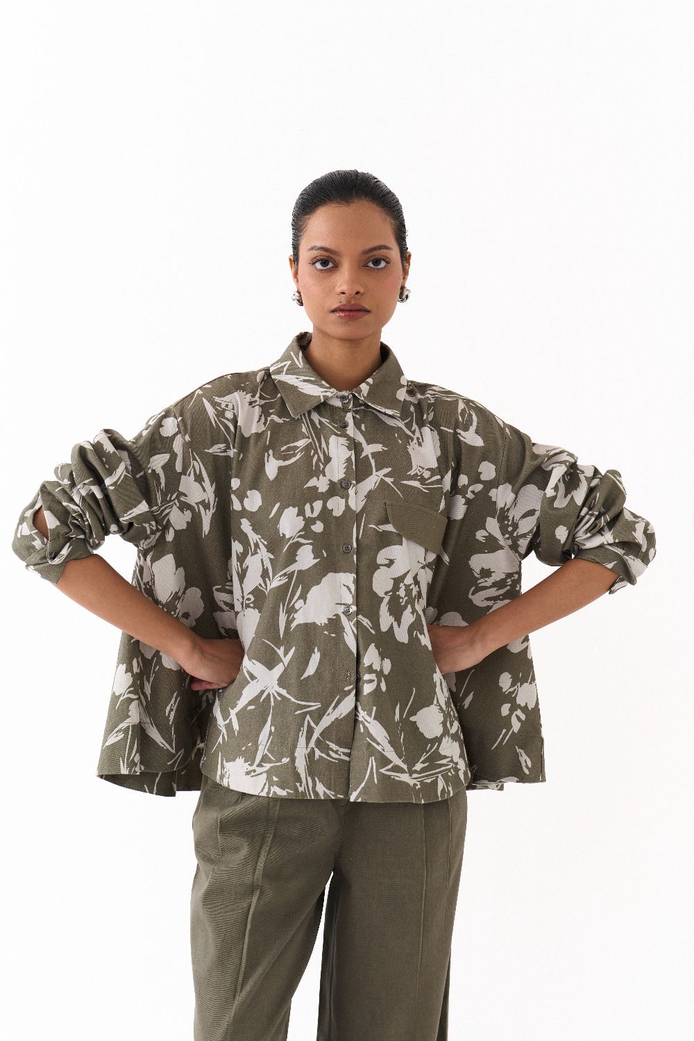 FLORAL WIDE HEM SHIRT-OLIVE FLORAL