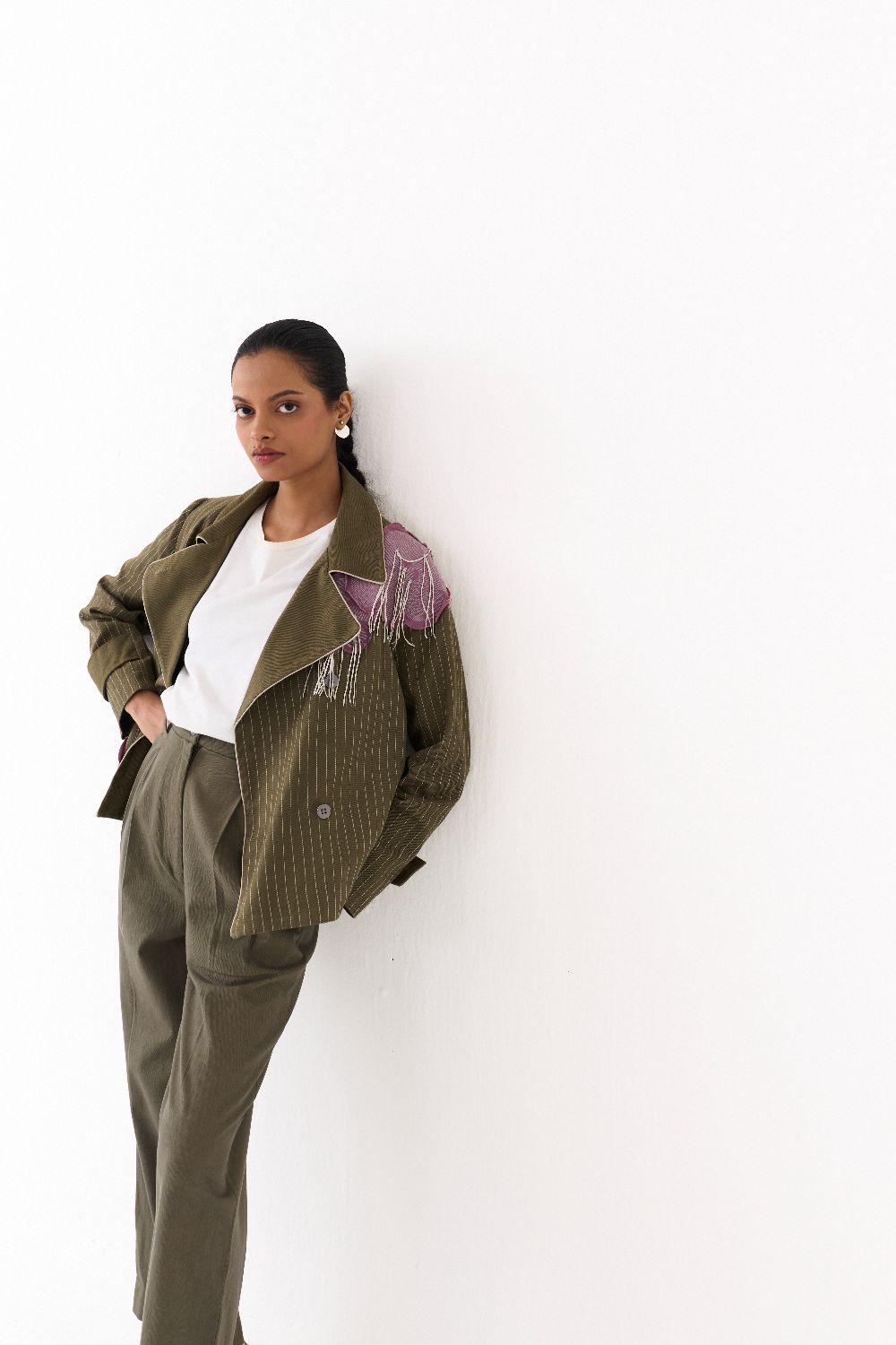 EMB FLORAL PATCH JACKET-OLIVE