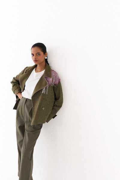 EMB FLORAL PATCH JACKET-OLIVE