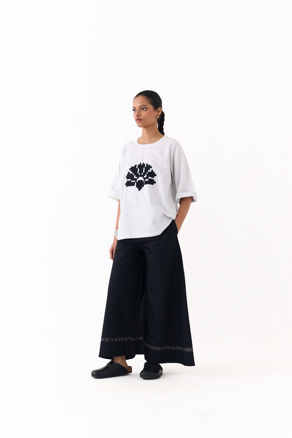 WAVE EMB. TOP CO-ORD (SET OF 2)-IVORY & GREY