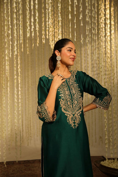 Amayra Straight kurta with Dhoti-Emerald Green