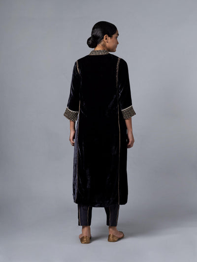 Amyra Kurta