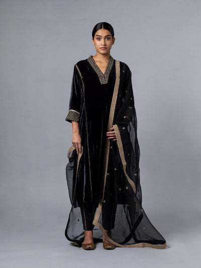 Amyra Kurta