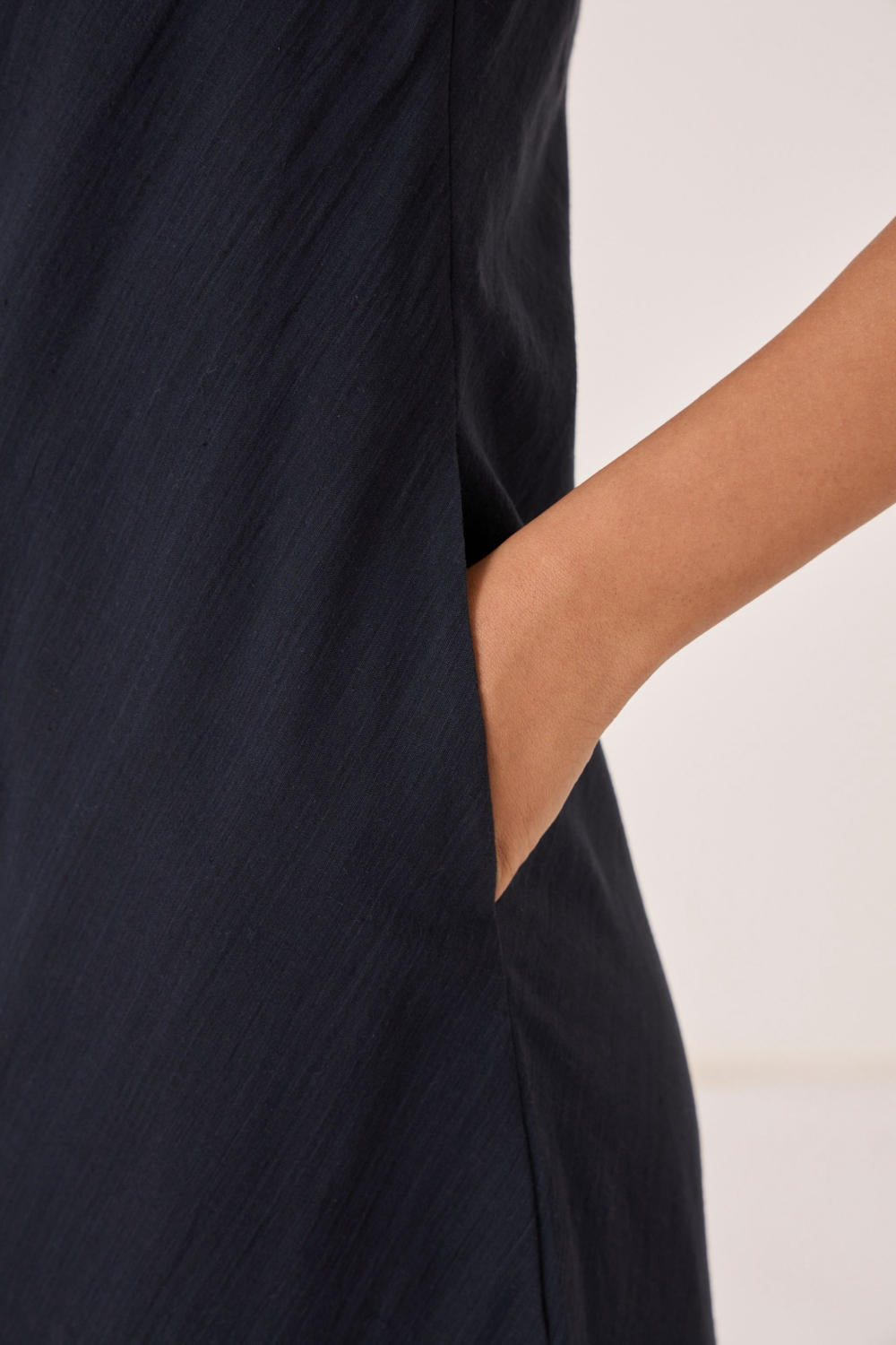 Anura Black Handwoven Sleeveless Midi Dress