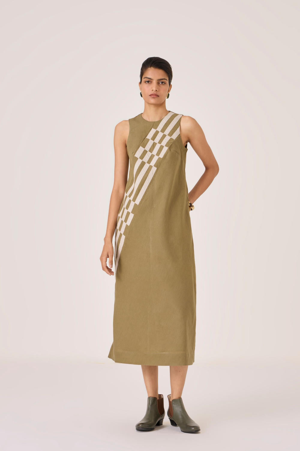 Anura Olive Midi Dress
