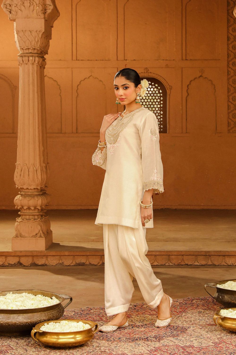 Ashira Short kurta with salwar-Daisy Ivory