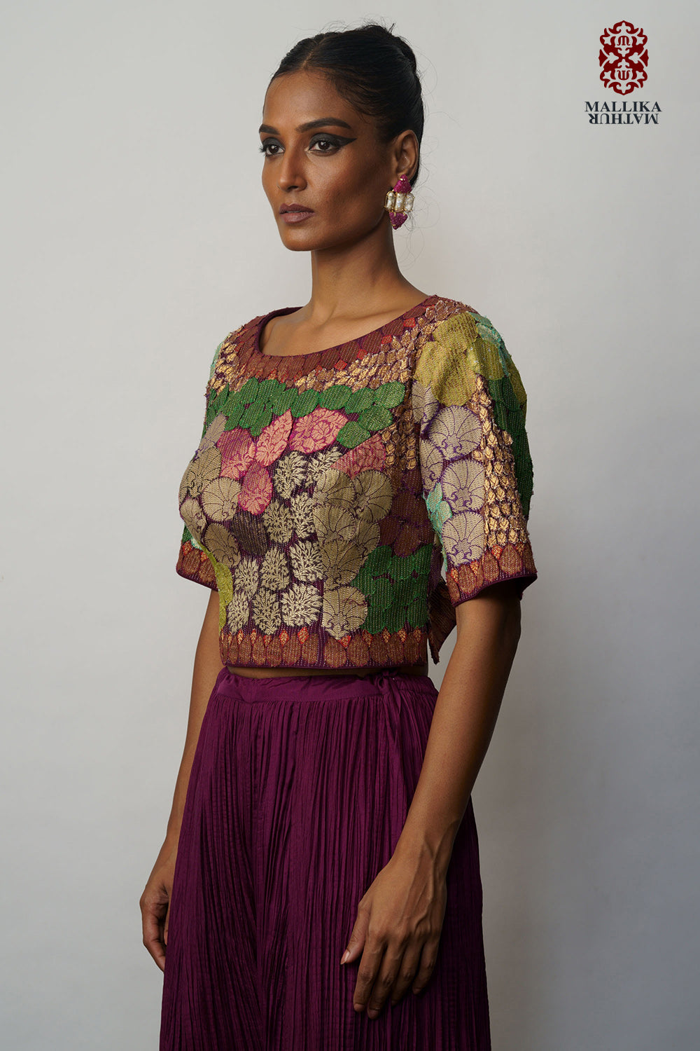 Banaras Bloom crop top applique aubergine