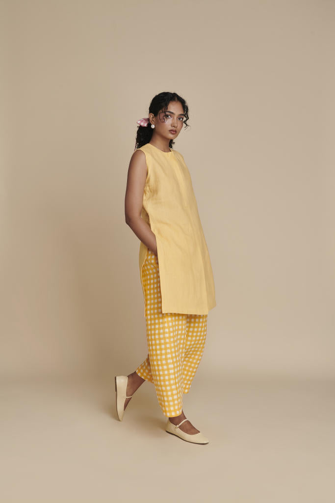 Butterscotch Linen Sleeveless Kurta Set