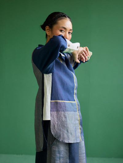 Yang Color-Blocked Metallic Linen Shirt
 - Navy