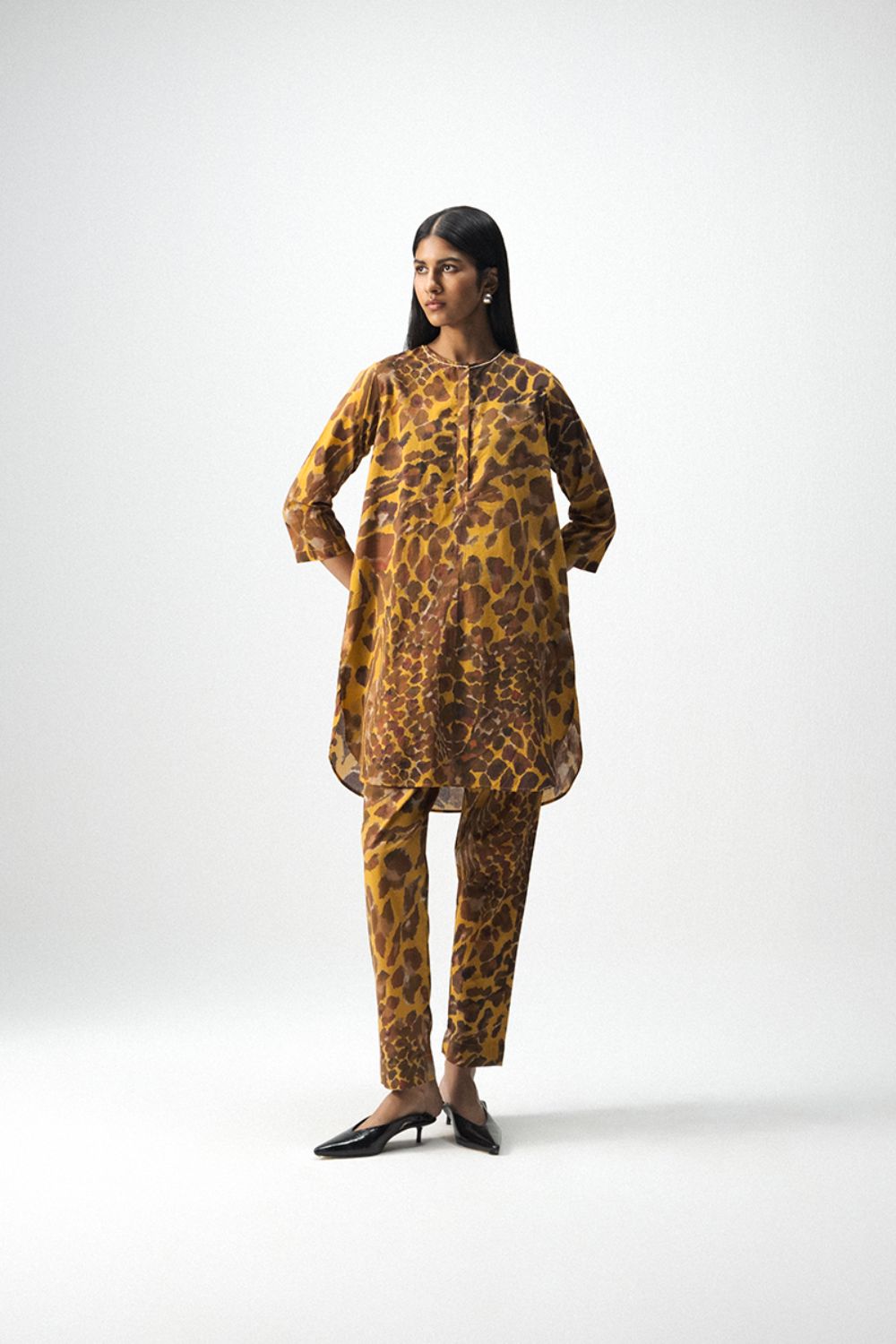 CHITARA SHORT KURTA SET