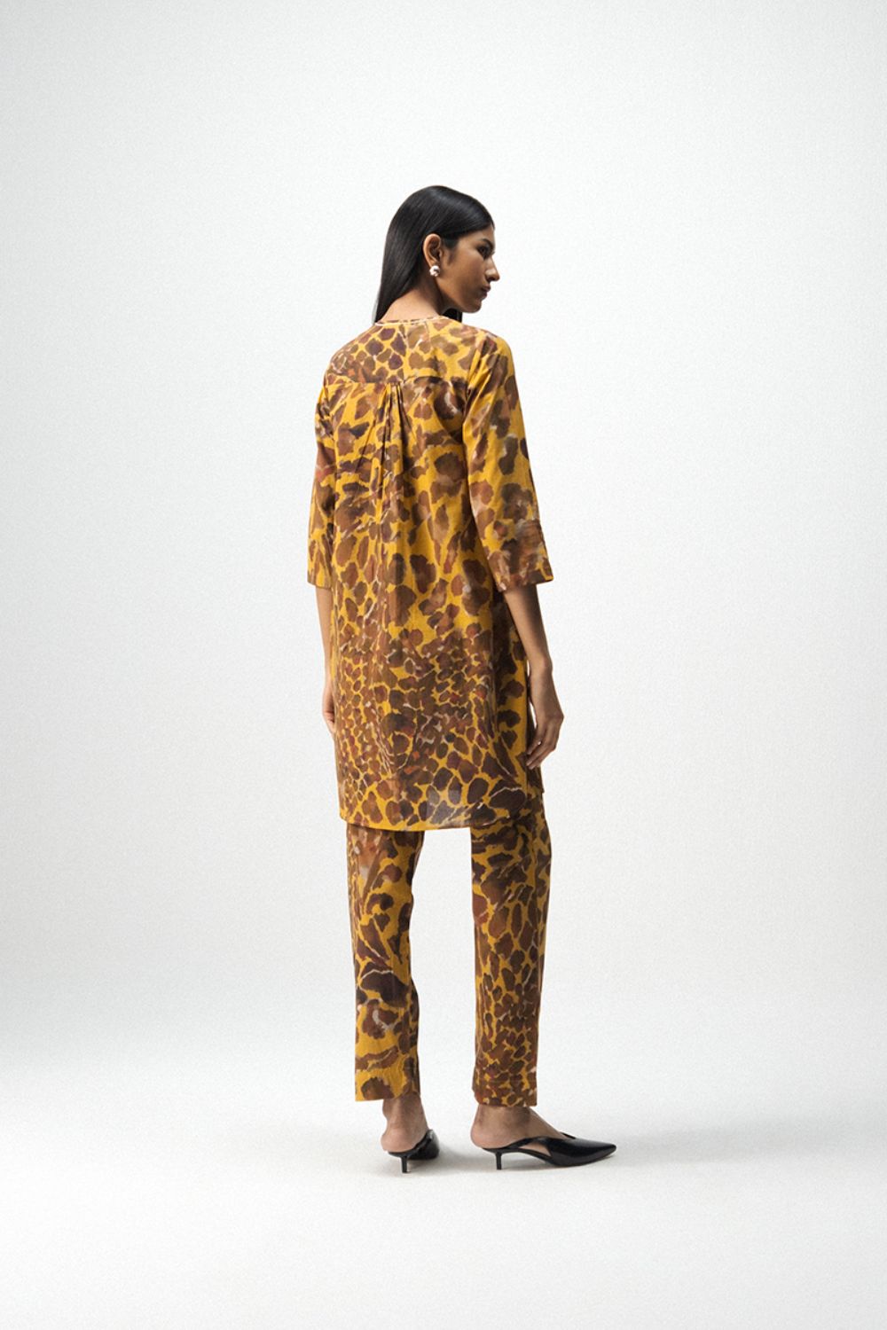 CHITARA SHORT KURTA SET