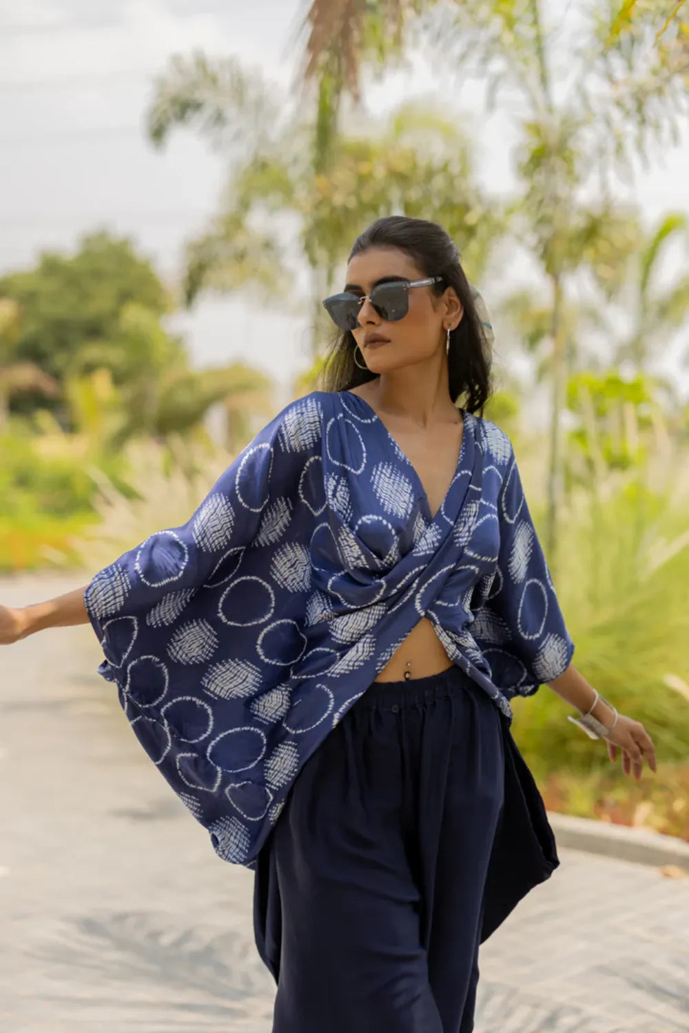 CIR SHIB TWIST TOP-BLUE