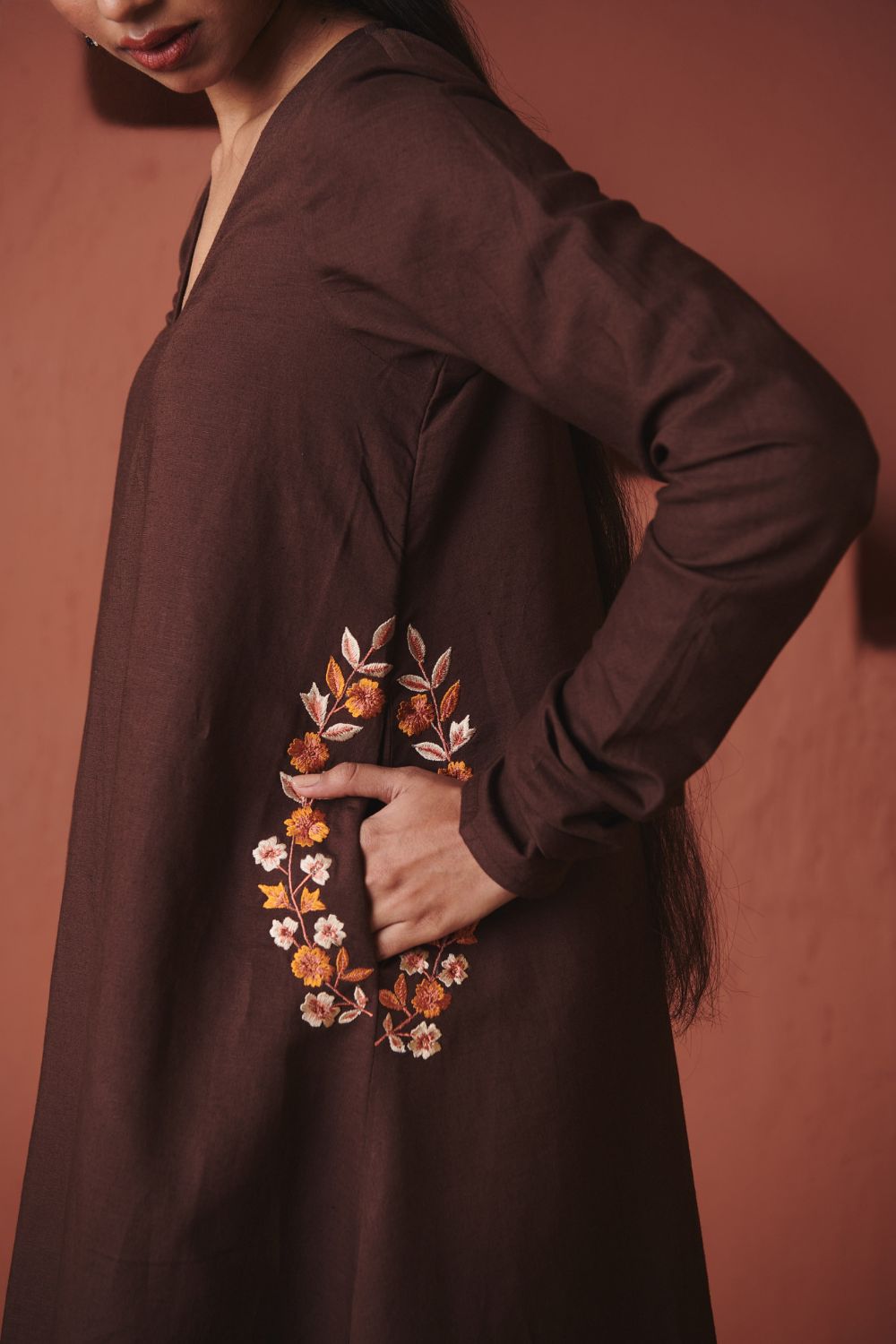 Coffee Co Linen Embroidered Pocket Kurta Set