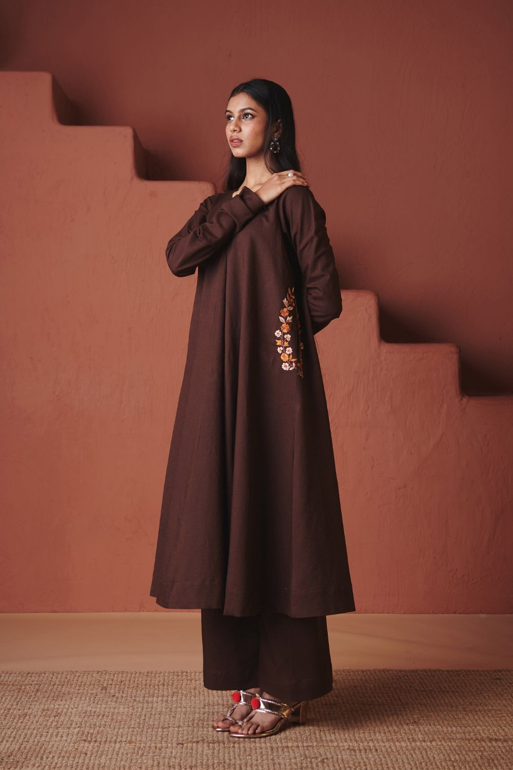 Coffee Co Linen Embroidered Pocket Kurta Set