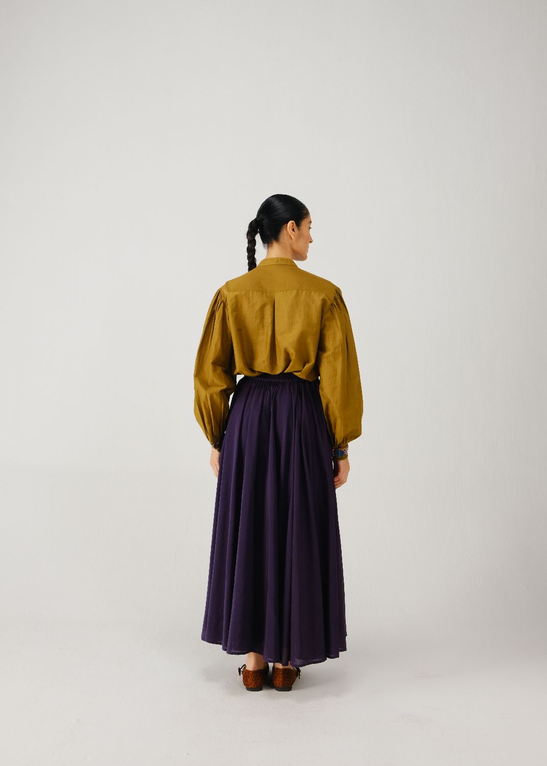 Peasant top-Olive band emb.