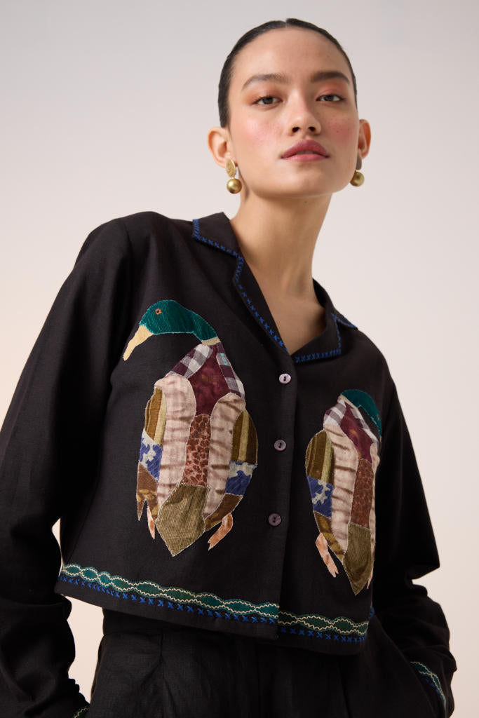 CROP SET-BLACK DUCK APPLIQUE (AVA SHIRT+APPLIQUE PANTS )