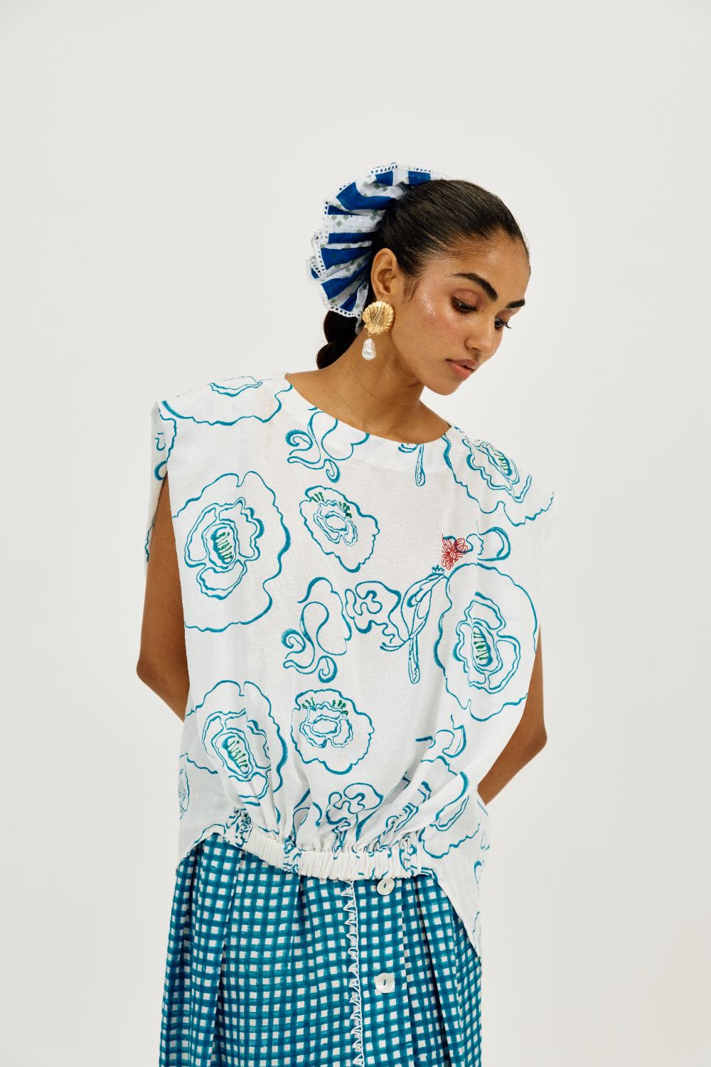 Amari top