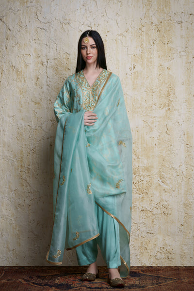 Asmaani aquamarine silk kalidar kurta