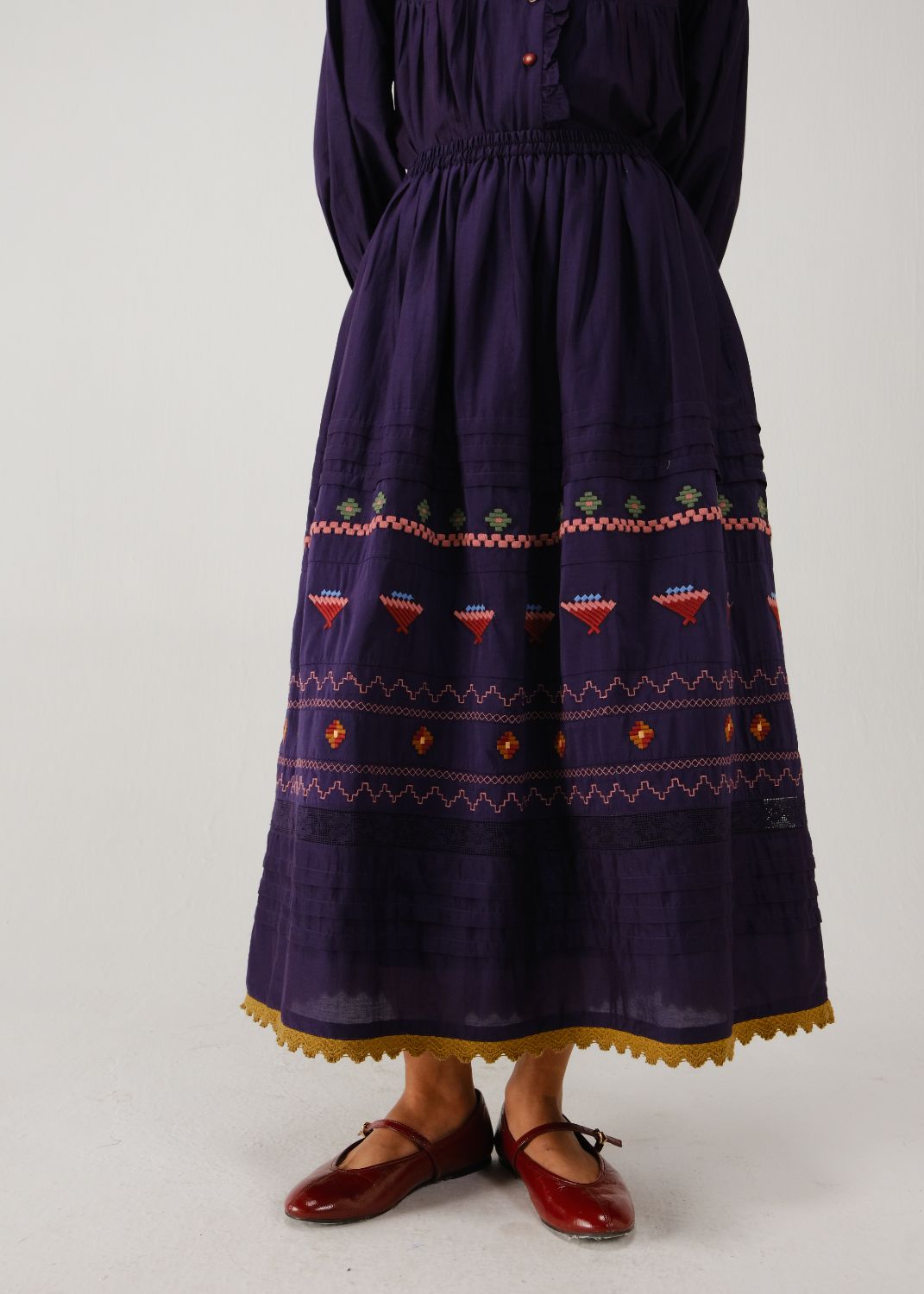 Emily skirt-Ink folk emb.