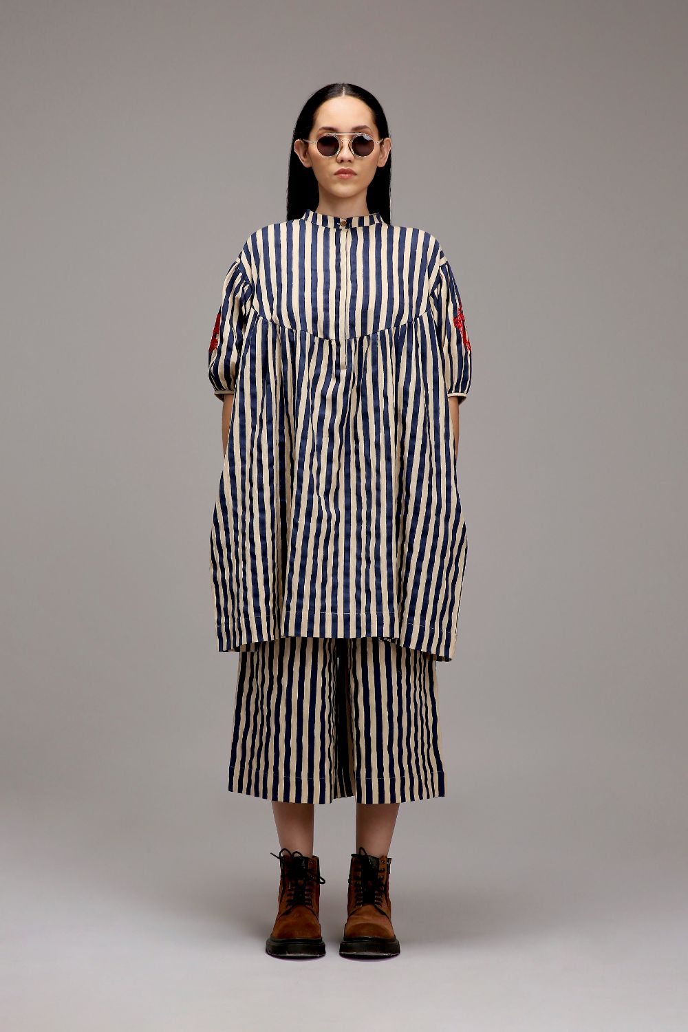 Egg-Shell Blue Striped Capre Pants