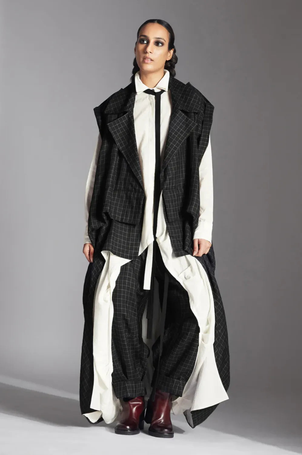 Eian Jacket-Black and White