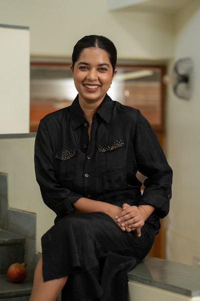 Gold dust in black - Star Dress