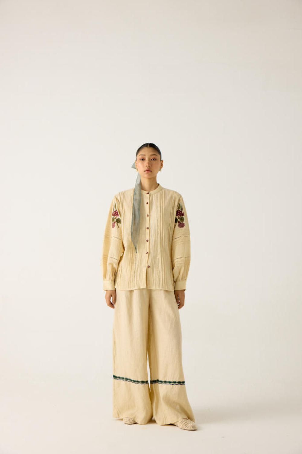 HAZEL SET-IVORY (HAZEL TOP +APPLIQUE PANTS)
