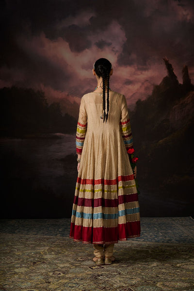 IFFAT CHURIDAR