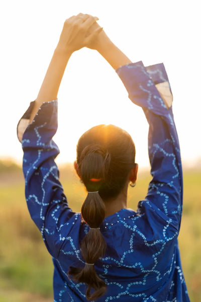 JAALI V KURTA SET-INDIGO