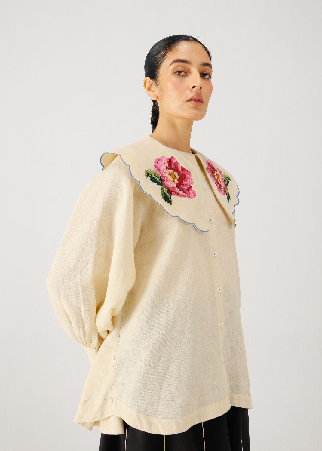 Julia top-Ivory rose emb.