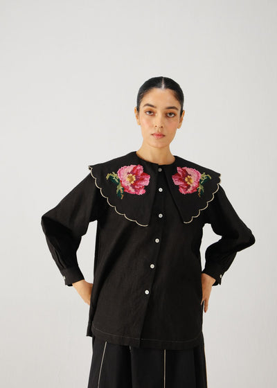 Julia top-Black rose emb.