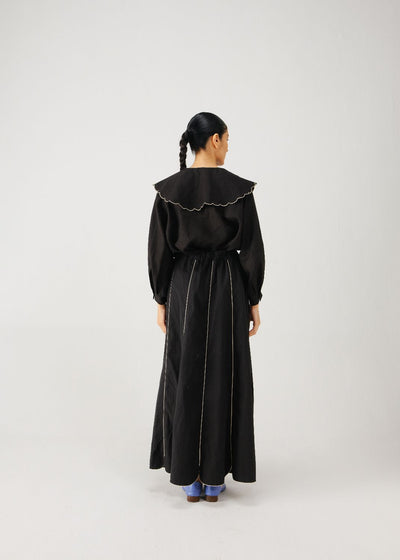 Julia top-Black rose emb.