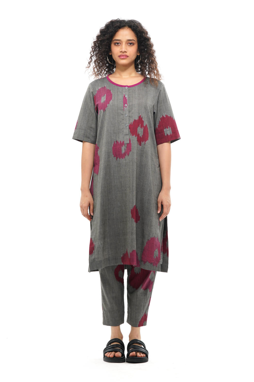KURO KURTA