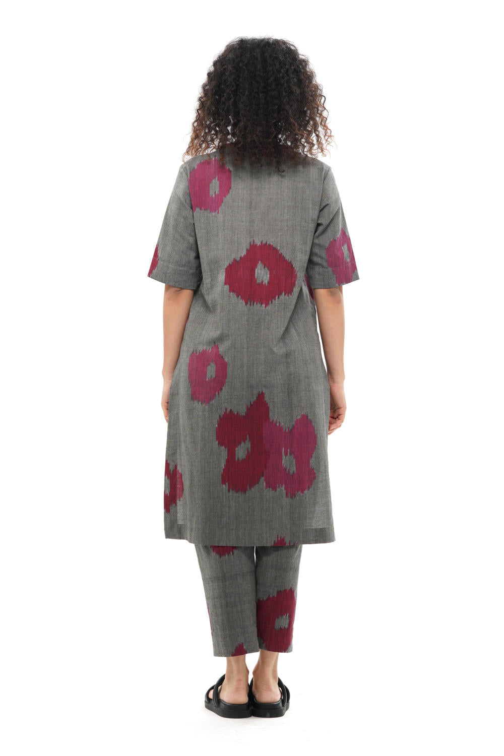 KURO KURTA