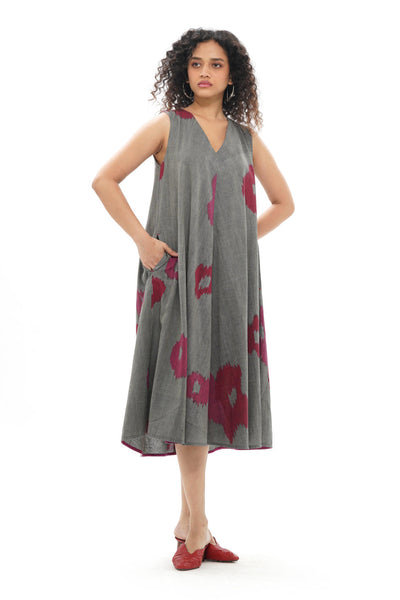 KURO SLEEVELESS BIAS DRESS