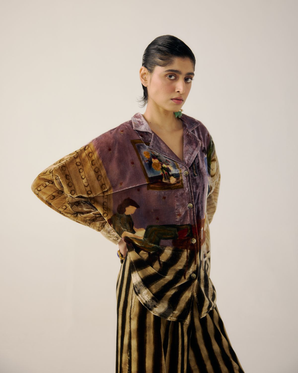 LOUNGE SHIRT-Living Room