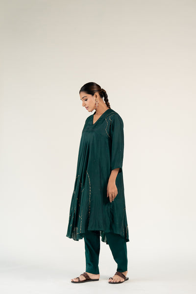 Maheem Kurta Set 
with Ayra Odhani-Emerald