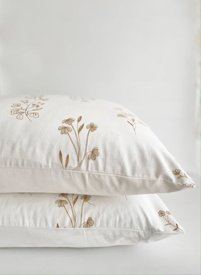 Meadow Bedsheet With Pillow Covers